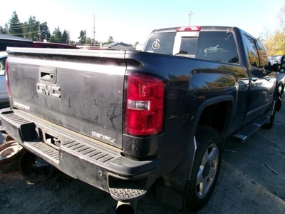 Brazo de control superior delantero usado se adapta a: 2015 GMC Sierra denali 2500 delantero Foto 1 de 4