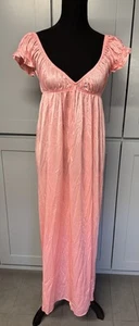 JRS by BARAD 80er rosa Nachthemd NYLON durchgehendes Kleid Gr. 9 (S/M) Babydoll Maxi - Bild 1 von 8