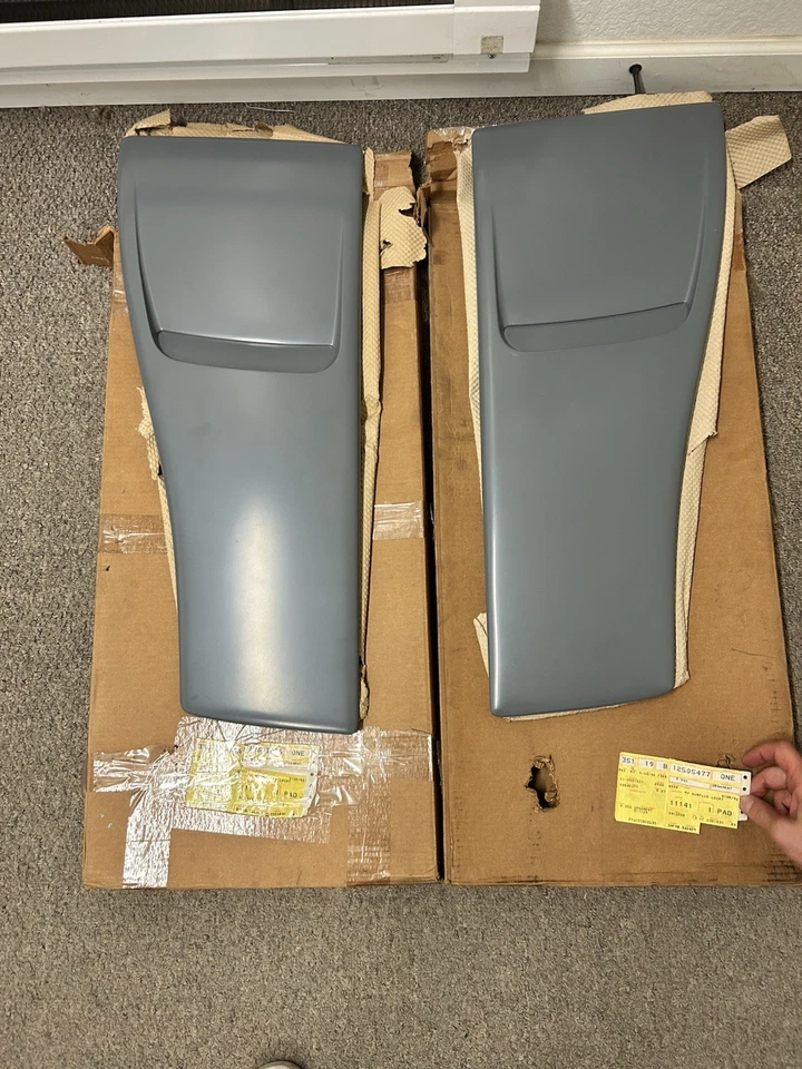 Chevy Camaro Z28 1991-1992 capó ampollas OEM nuevo stock antiguo par nunca instalado  Foto 1 de 4