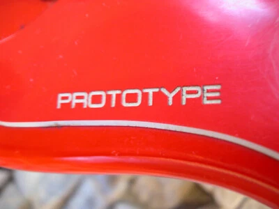 *  RARE RED HAMER PROTOTYPE VINTAGE ELECTRIC GUITAR w/ WHAMMY- NICE CONDITION - Image 1 of 4