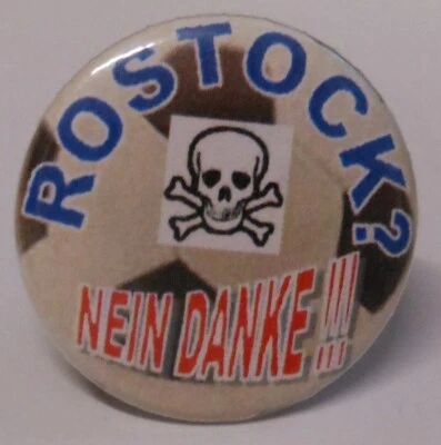 Anti Rostock Button Nein Danke 25 mm Fußball Fans Stadion Kutte Jacke Hut FP74 - Bild 1 von 2