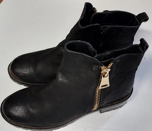 Aldo Stiefel Stiefeletten Gr. 40 schwarz/Gold Boots Winterstiefel - Bild 1 von 3