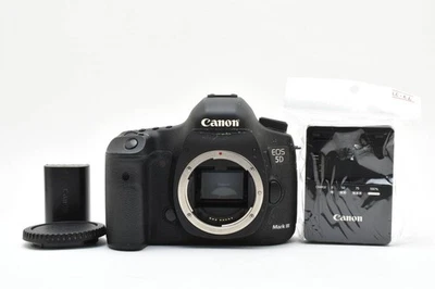 Canon EOS 5D Mark III DSLR Camera with Charger, Excellent Condition - Image 1 of 4