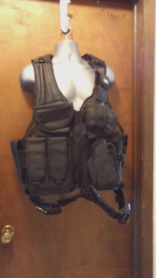 UTG 547 Law Enforcement Tactical Vest - Black - Image 1 of 4