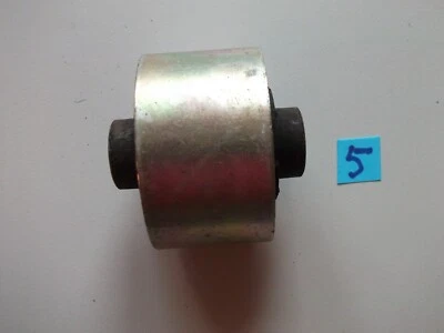 Suspensión manillar audi 80 90 100 200 coupe avant original nuevo. 443511523B (NOS) Foto 1 de 3