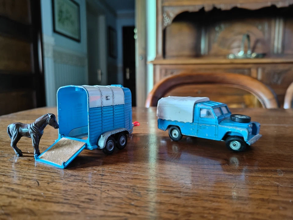 CORGI TOYS  LWB  LAND ROVER , 438, c1970 con Pony Trailer - Immagine 1 di 1