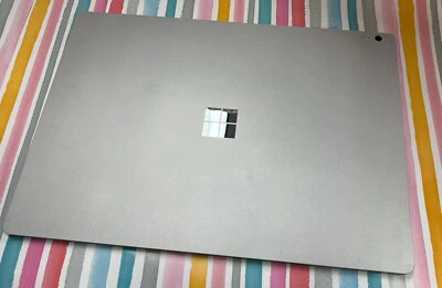 Cubierta trasera de carcasa Microsoft Surface Book 2 1832 con bisagras de cable muscular de batería Foto 1 de 4