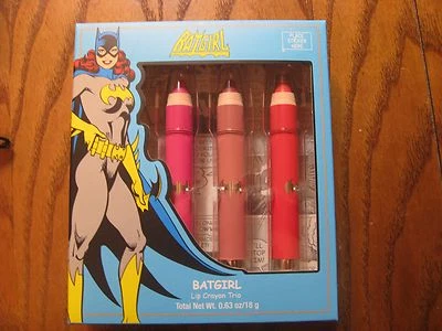 Batgirl Lip Crayon Trio - Valentía, Fuerza, Combate - 2016 Foto 1 de 4
