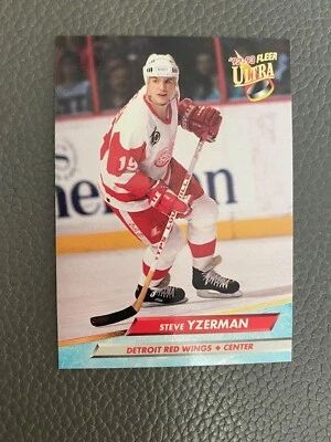1992-93 Fleer Ultra #55 STEVE YZERMAN Detroit Red Wings - Image 1 of 2