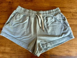 Vuori Women's Halo Performance Dreamknit Shorts Size XS Blue Gray 2.5” Inseam - Picture 1 of 9