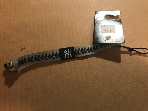 NEW YORK YANKEES BASEBALL UNISEX GAMEWEAR GRAY BRACELET Cover