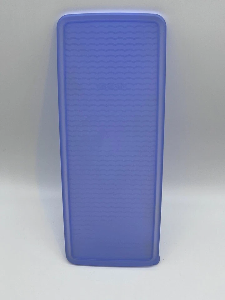 Blue Tupperware 14-1/2" Replacement Lid 3996 FOR FridgeSmart 3995 Container - Image 1 of 2