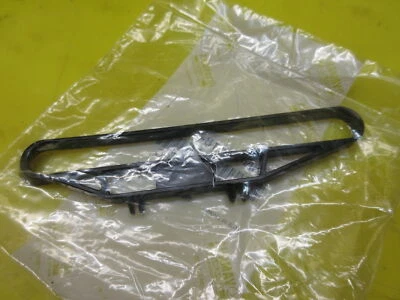 YAMAHA VSTAR V-STAR XVS 650 CLASSIC FRONT FENDER SPEEDOMETER CABLE HOLDER GUIDE  - Image 1 of 3