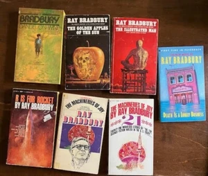  Lot of 7 Vintage Ray Bradbury Science Fiction Paperback - Bild 1 von 1