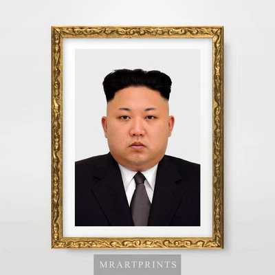 KIM JONG UN NORDKOREA PORTRAIT Kunstdruck Poster Koreanischer Führer Pjöngjang - Bild 1 von 3