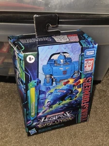 Transformers Legacy Evolution Deluxe Class Autobot DEVCON NIB - Picture 1 of 2