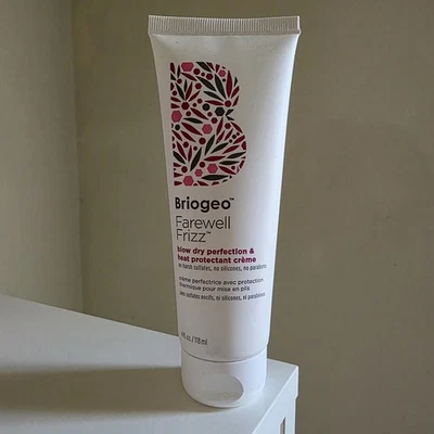 Briogeo Farewell Frizz Blow Dry Perfection + Protector térmico - Sello tamaño completo 4 oz Foto 1 de 2