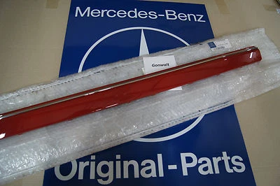 Tira de impacto parachoques trasero central rojo marte mercedes-benz w203 c230 c55 c32 c240 Foto 1 de 4