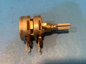 Pioneer SX-550 Stereo Receiver Parting Out - Treble Potnetiometer - Picture 1 of 4