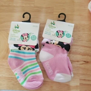 New Disney Baby Girl Socks Cute Cizy And Comfy 0 - 12 Months NWT ( M - 1 ) - Picture 1 of 3