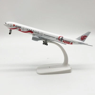 Modellino Aereo Diecast Lega 1:350 Boeing 777-300ER Air China (Great Love) 20cm - Immagine 1 di 4