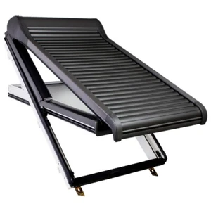 ROTO Dachfenster Sparpaket "Ice Elektro" mit Elektro Rollladen und Eindeckrahmen - Afbeelding 1 van 8