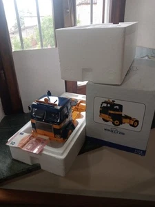 CAMION MODELCAR MOTRICE VOLVO F 88 BLEU SCALA 1:18 MADE IN GERMANY - Foto 1 di 23