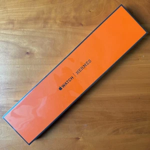 Apple Watch Hermes 44 mm Noir Single Tour Swift correa de cuero de becerro SELLADA - Imagen 1 de 4