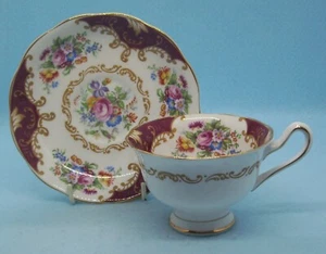 Royal Albert Canterbury Cup Saucer Bone China England Vintage Footed Floral - Afbeelding 1 van 9