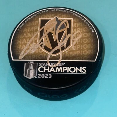 REILLY SMITH (Knights) Signed 2023 STANLEY CUP CHAMPS Puck Beckett (BAS) - Image 1 of 3