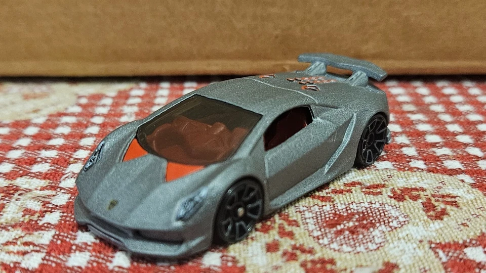 Hot wheels Lamborghini Sesto Elemento 1/64 - Immagine 1 di 1