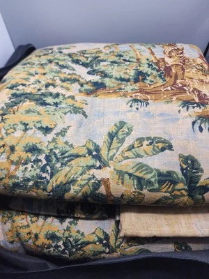 6IX Tailors Fine Linen Countryside Red King Comforter 2 Pillow Shams Canadian - Image 1 of 4