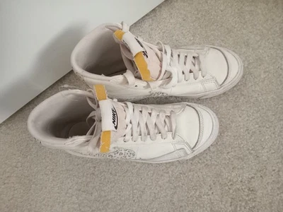 Tamanho 7 - Nike Dunk couro branco leopardo alto magro  - Imagem 1 de 4