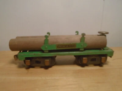 VINTAGE AMERICAN FLYER #3216 O GAUGE 6.5" GREEN FLAT CAR WITH 2 LOGS - Image 1 of 4