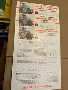 Hojas de especificaciones de concesionario de camiones International Harvester RF-210-214-230 de colección - Imagen 1 de 2