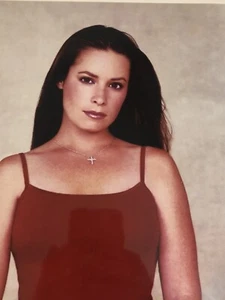 Holly Marie Combs 8x10 Photo Picture - Picture 1 of 2