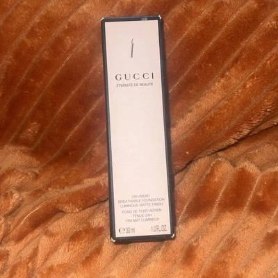 3*GUCCI 24H WEAR BREATHABLE FOUNDATION LUMNOUS MATTE FINISH "MEDIUM 330W"  5ML*3 - Image 1 of 2