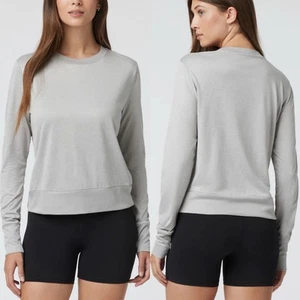 Vuori Daydream Crew Pullover Sweatshirt Light Heather Gray Womens Size Medium - Picture 1 of 15