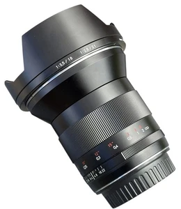Carl Zeiss ZE 21mm F2.8 Distagon lens 89% condition - Picture 1 of 6