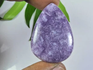 58CTS. LEPIDOLITA PÚRPURA NATURAL PERA CABUJÓN PIEDRA PRECIOSA SUELTA 28X40X06 MM y373 - Imagen 1 de 9
