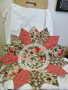 Quilted 15 Point Star Table Cover Shabby Chic Red Green Roses Plaid 25 inches - Picture 1 of 3