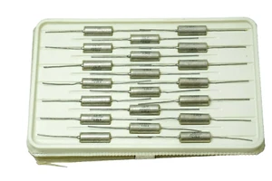 Lote de 4 piezas de condensadores de tantalio axial Sprague Sprague 100uF 25 V. - Imagen 1 de 2