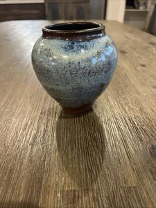 Cole Pottery - Speckled Vase -  Signed - Picture 1 of 6