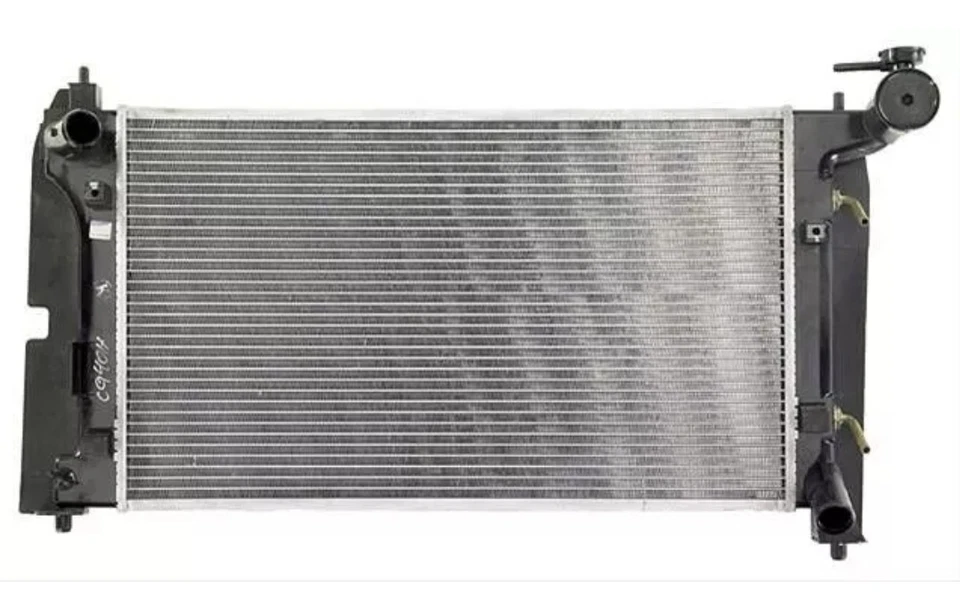 Radiador CARQUEST 432456 para Toyota Corolla y Pontiac Vibe 2003-2008 Foto 1 de 2