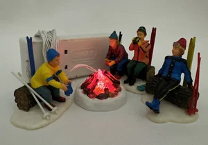 LEMAX - Esquiadores Camp Fire (Juego de 4) - #04468 - Accesorio Iluminado 4,5 V - Imagen 1 de 9