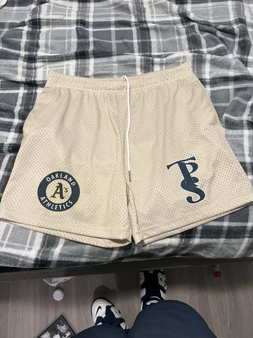 Oakland Athletics Shorts Men Size L Cover