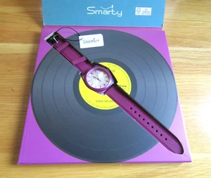 BRANDNEUE UNISEX BURGUNDERFARBENE SMARTY UHR SILBERNES ZIFFERBLATT SILIKONARMBAND - Bild 1 von 7