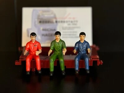 Figure Siku Farmer Driver Figure 1:32 Sitting Red, Green and Blue - Image 1 of 4