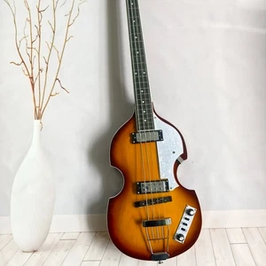 4-string yellow hollow electric guitar with rosewood fretboard and 2H pickups - Picture 1 of 10