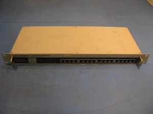 Linksys FEHUB16 Fast Ethernet 16 Port Hub - Picture 1 of 5